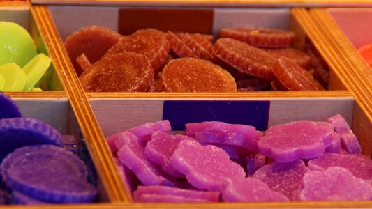 Color wax decoration