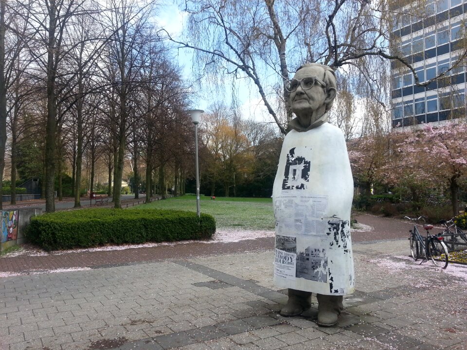 Westfalen sculpture statue