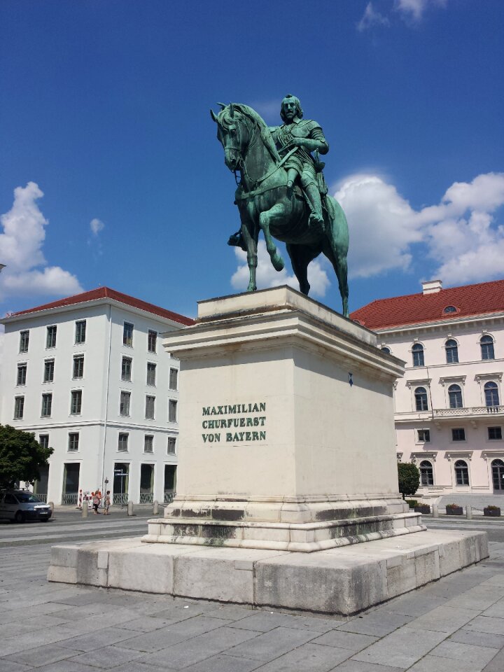 Statue maximilian monuments