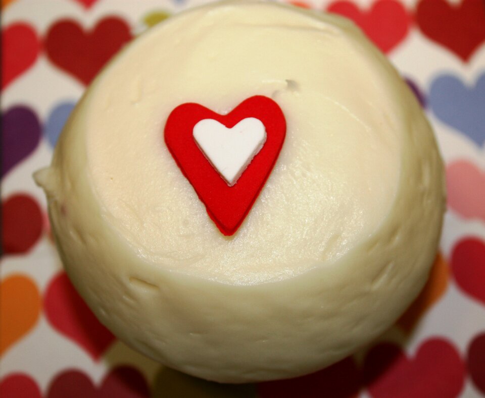 Valentine cake sweets