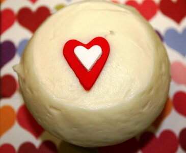 Valentine cake sweets