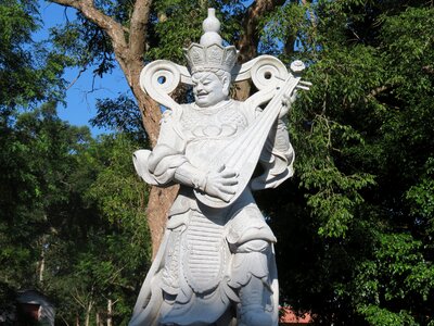 Chines statue foz do iguaçu