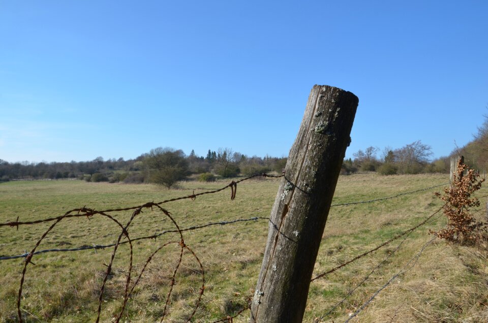 Rust barbed wire coupling