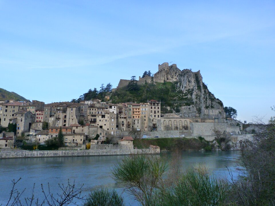 Houses roofing haute provence