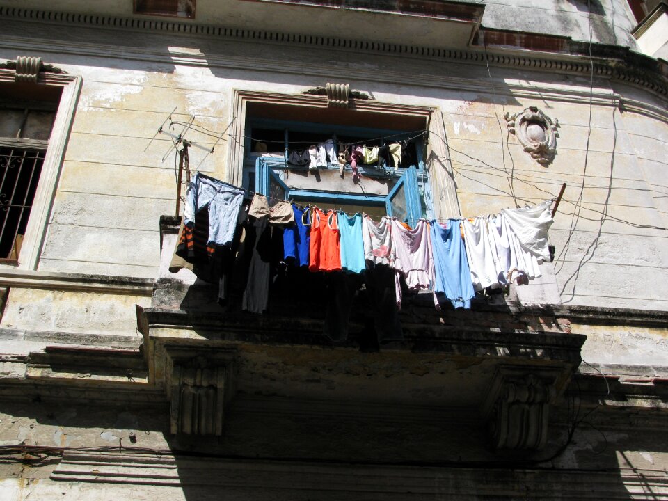 Building linen suspend