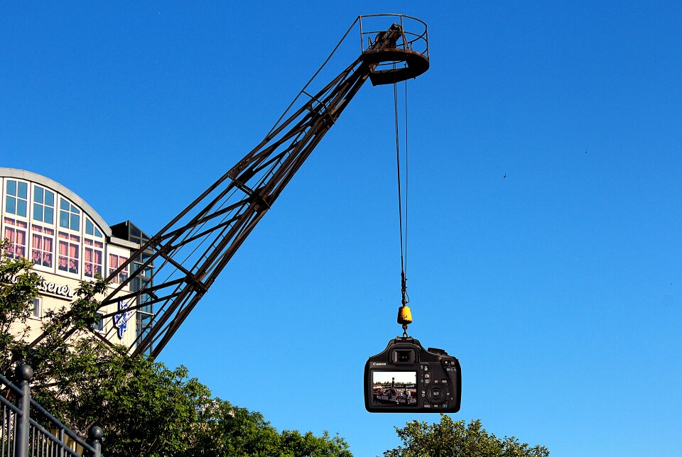 Crane port camera