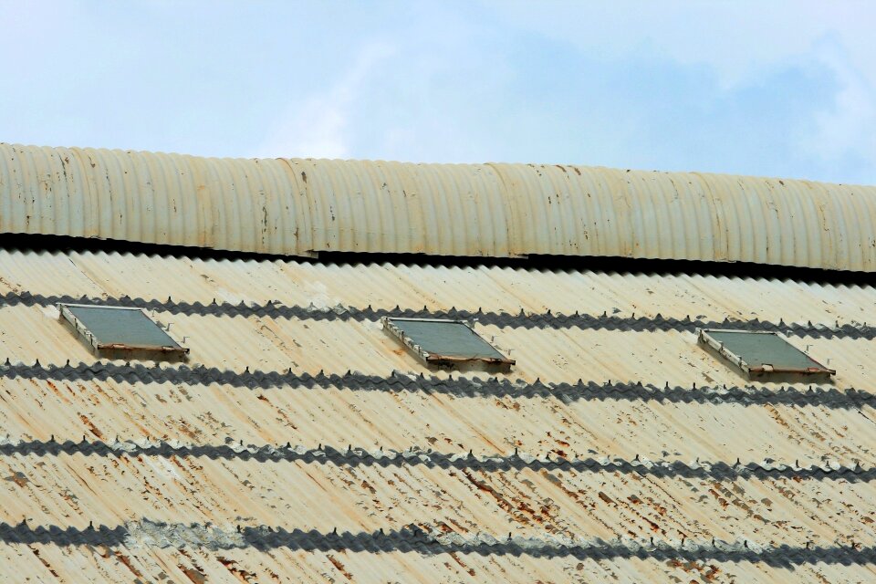Corrosion flaking elements