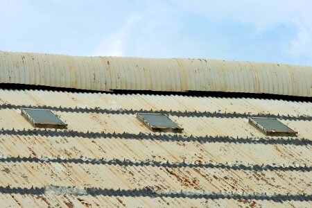 Corrosion flaking elements