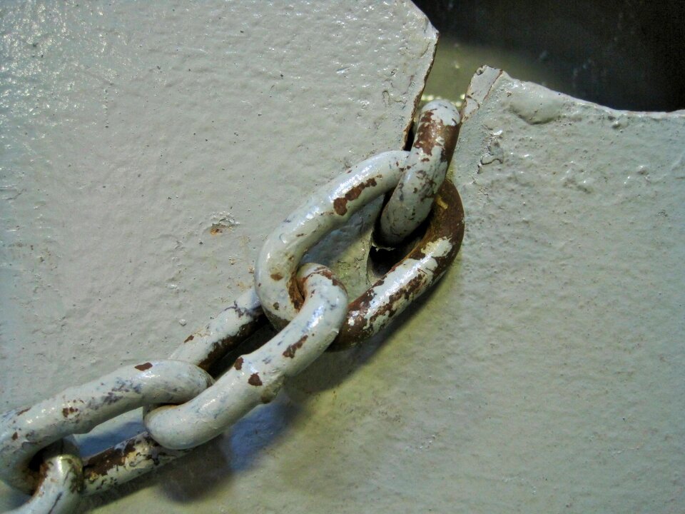 Secure door hanger