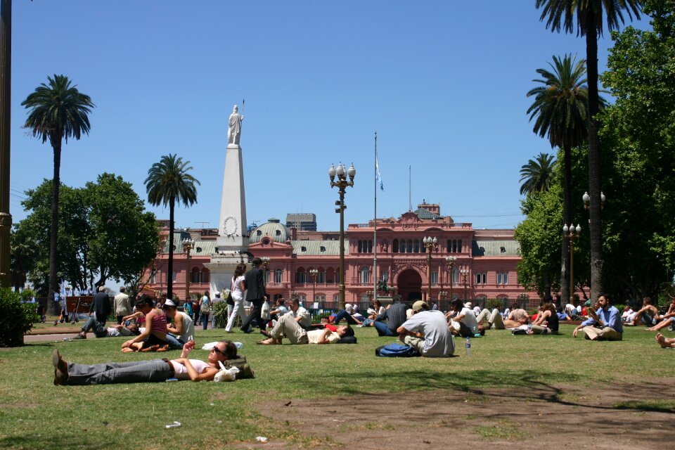 Casa rosada park people