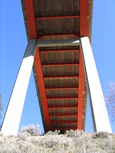Pillar structure cross