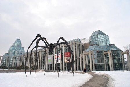 Building exhibition masterpieces