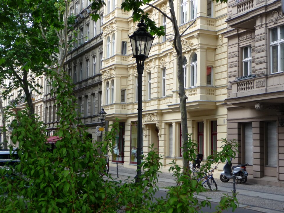 Gas lantern residence road