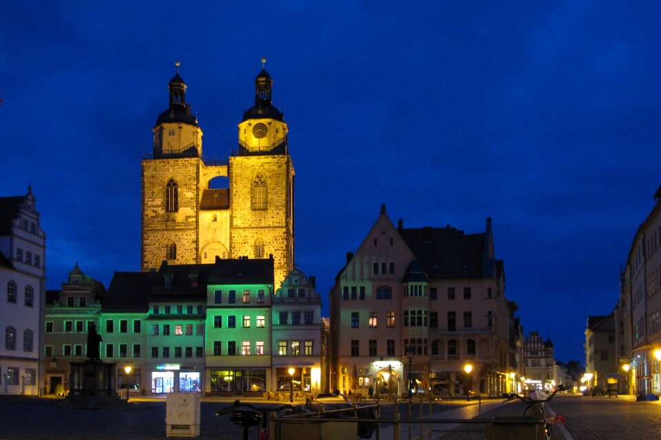 Church abendstimmung city