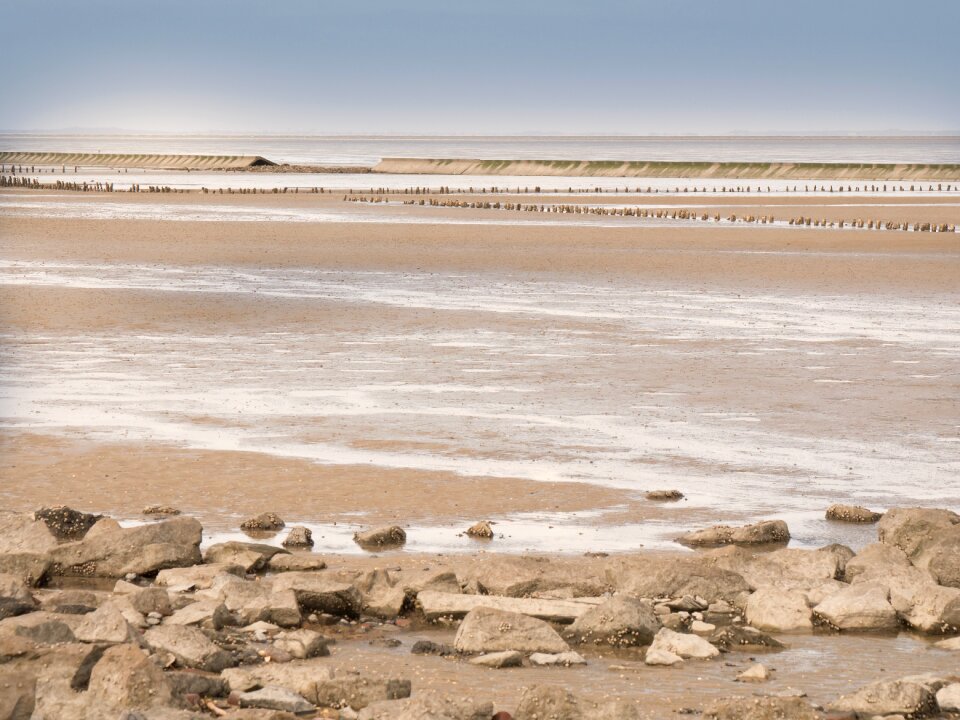 Neuharlingerseiel ebb sea