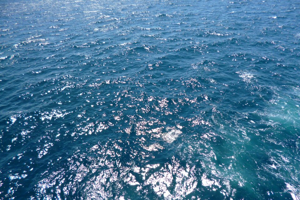 Incidence of light lake wave