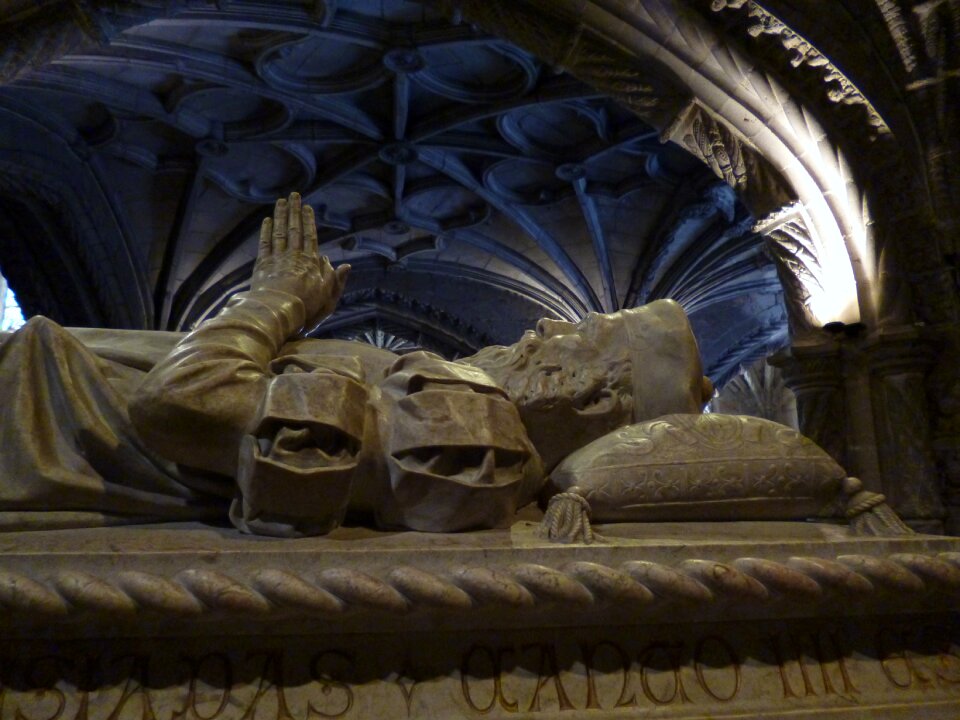 Mosteiro dos jerónimos sarcophagus unesco world heritage