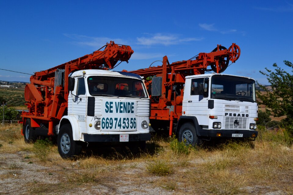 Vice construction machinery cranes