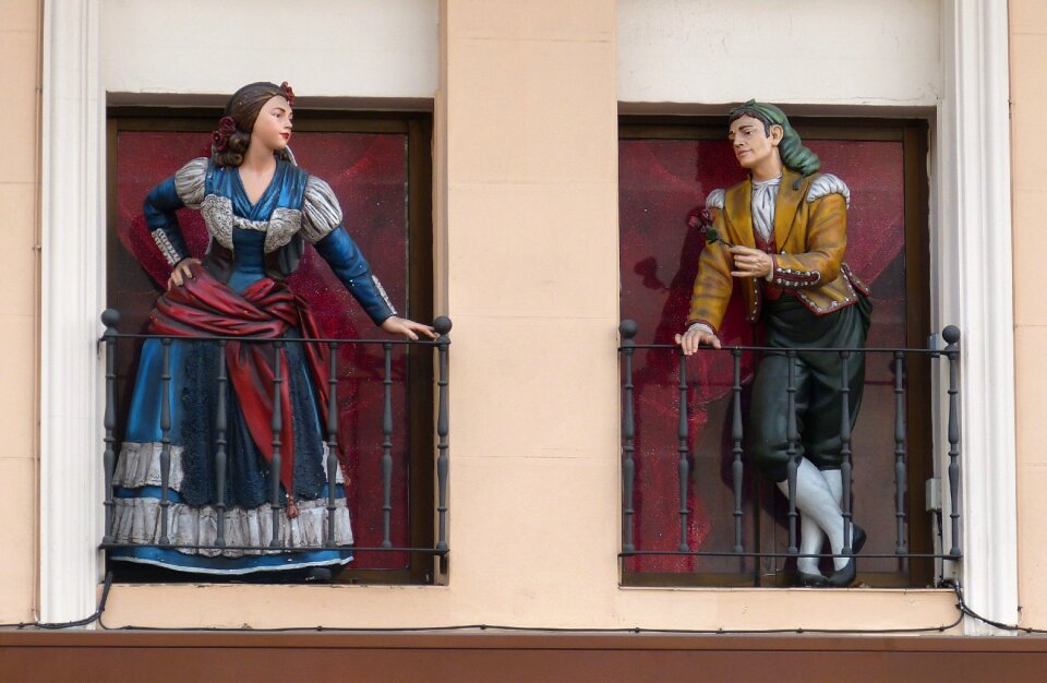 Window figure statue