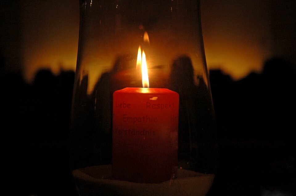 Wax candle red advent