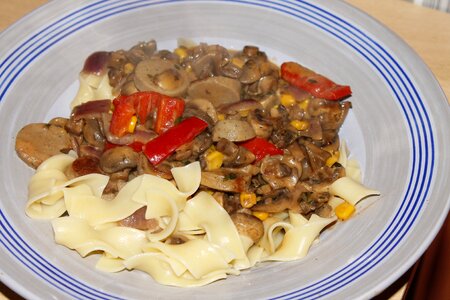 Eat cook noodles