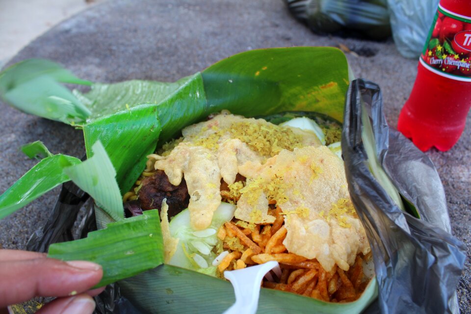 Food in banana leaf south america suriname