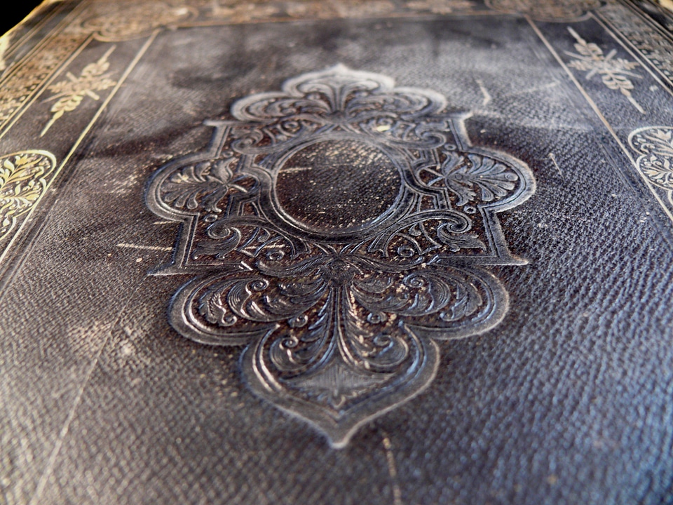 Religion ornament dust