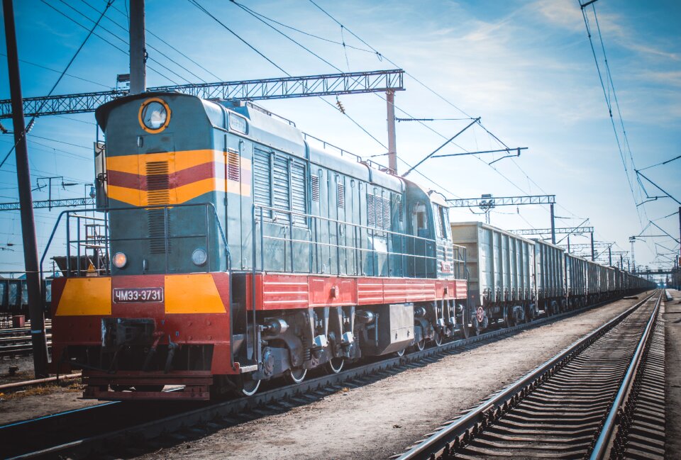 Railway train rail