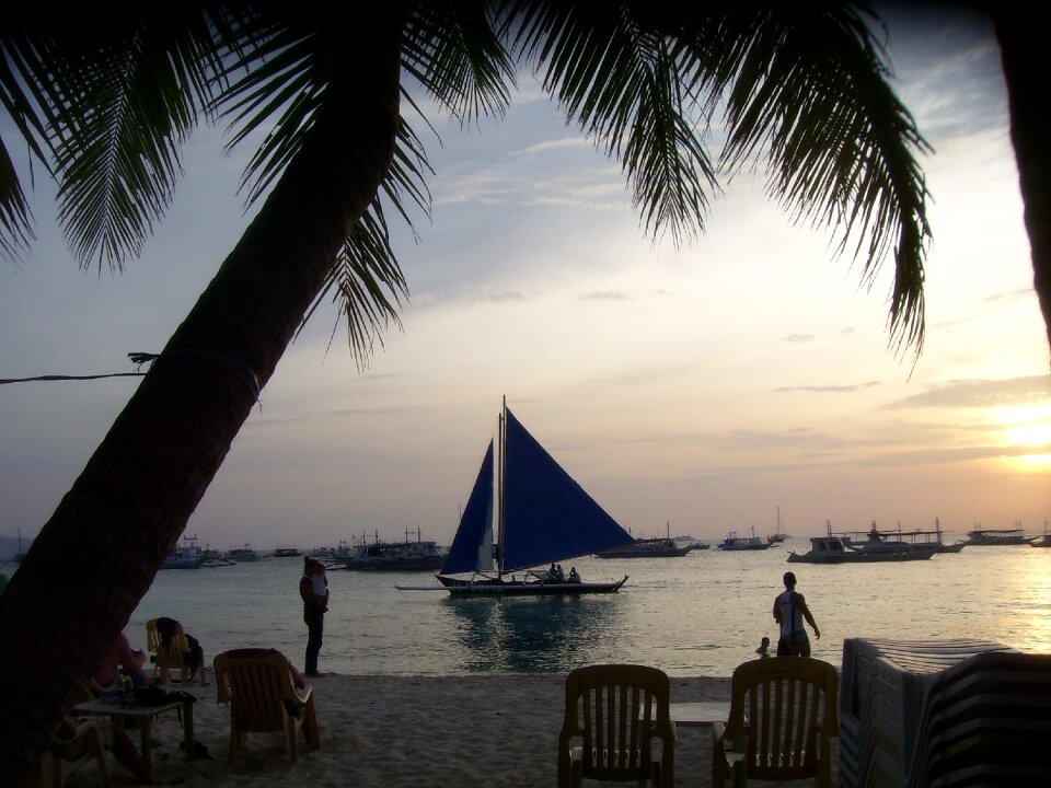 Philippines silhouettes sea