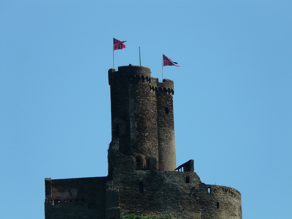 Castle building knight's castle