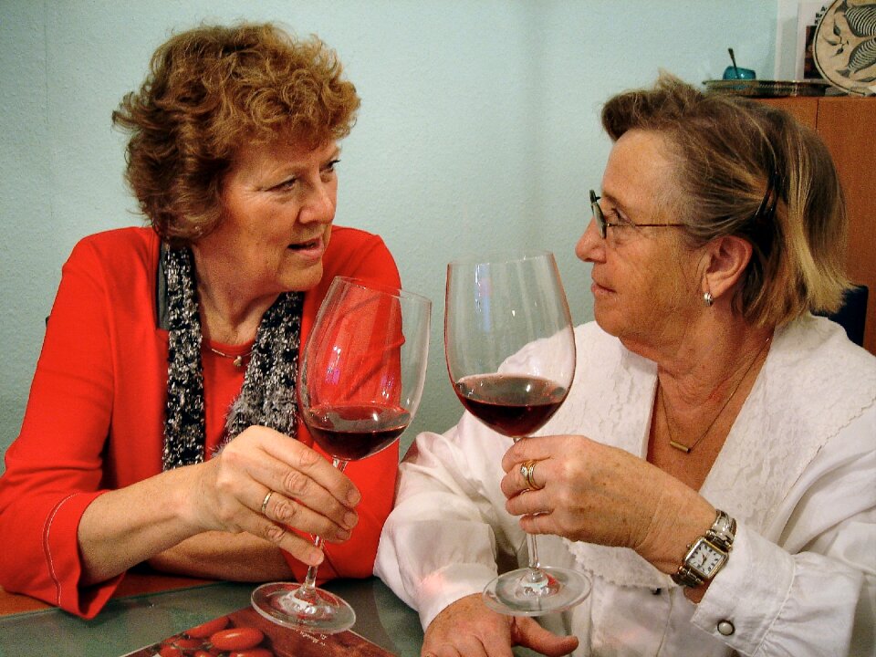 Red wine alcohol seniors
