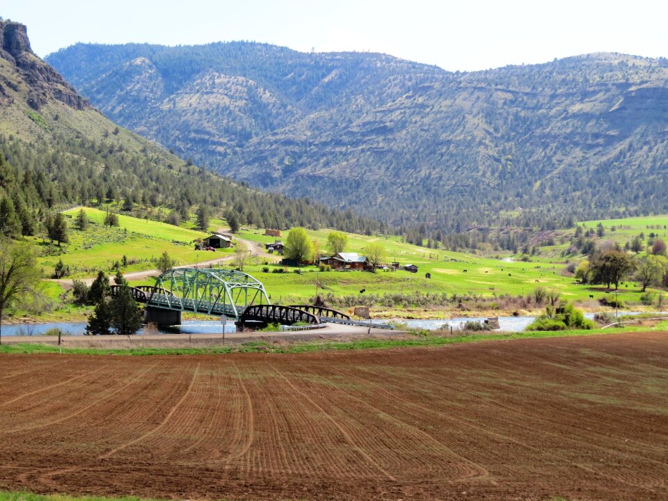 River oregon rock formation