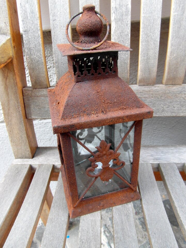 Decorated iron decoration