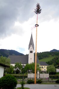 Tradition need old maypole set up
