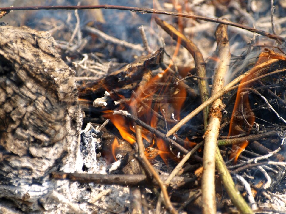 Smoke burns burning