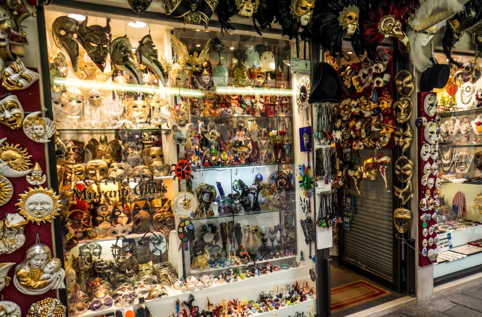 Souvenirs italy shop