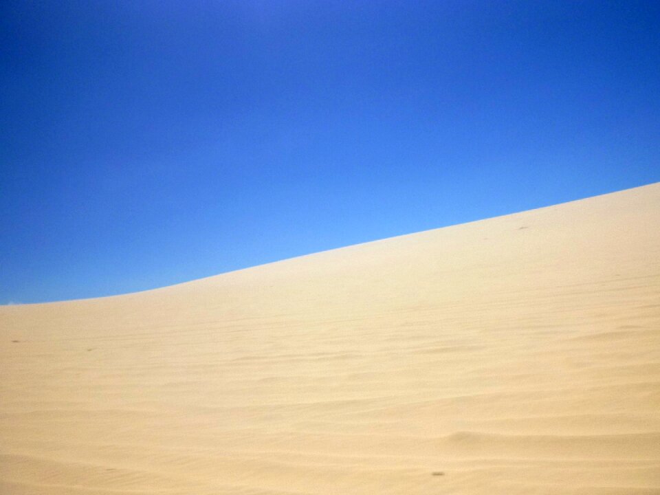 Sky sand horizon