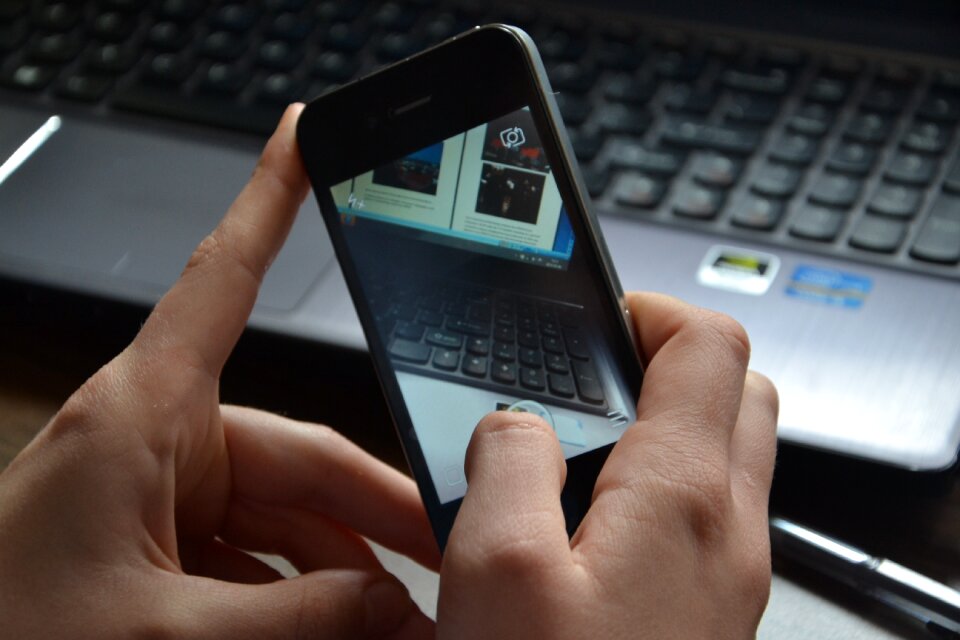Black cell cellular phone