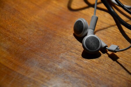 Sounds in ear white