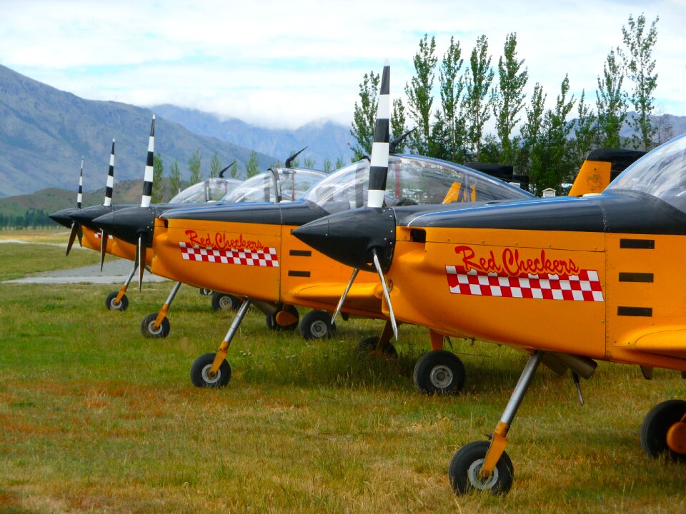 Display aircraft formation