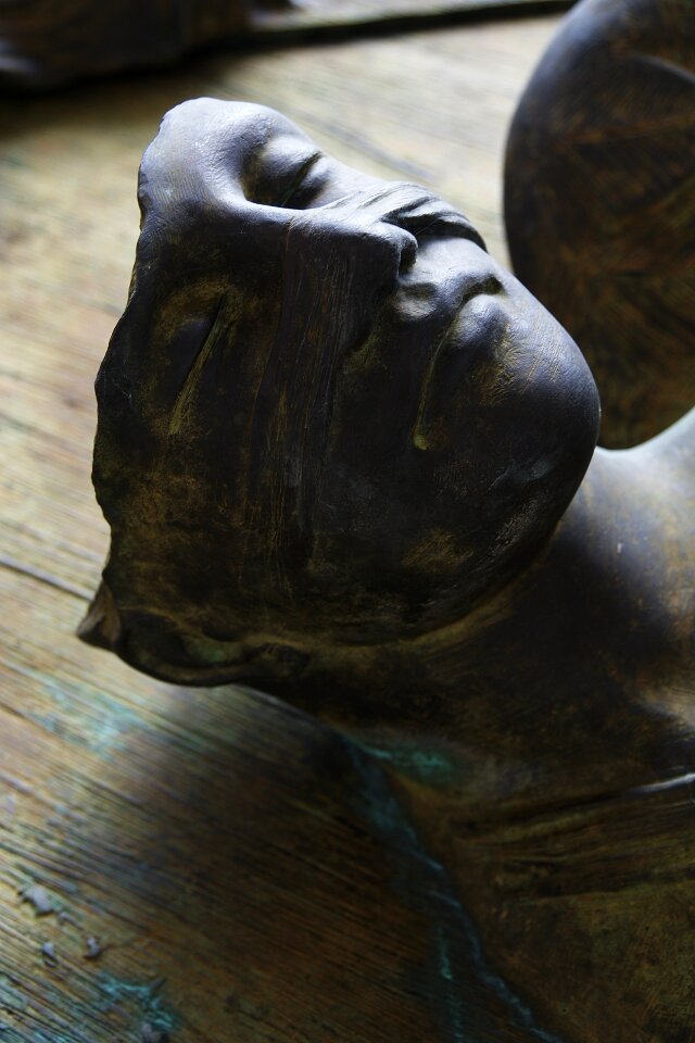 Entrance face angel