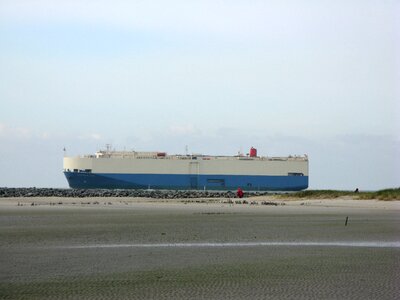 Borkum freighter beach