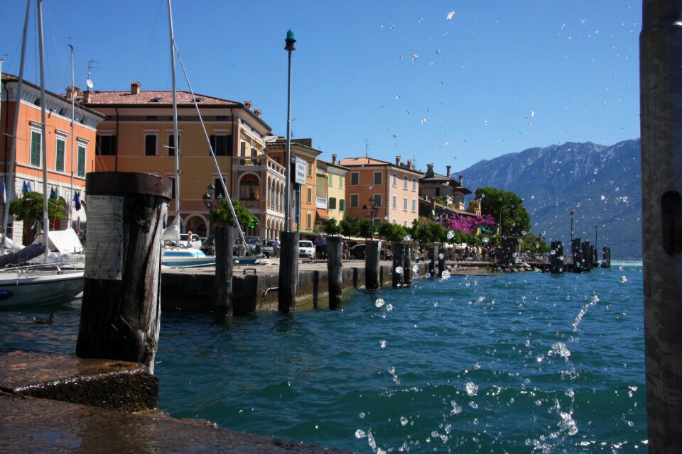 Lake garda holiday boats