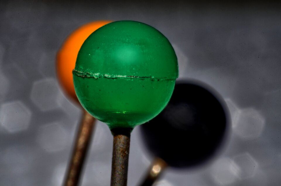 Pinhead macro needle