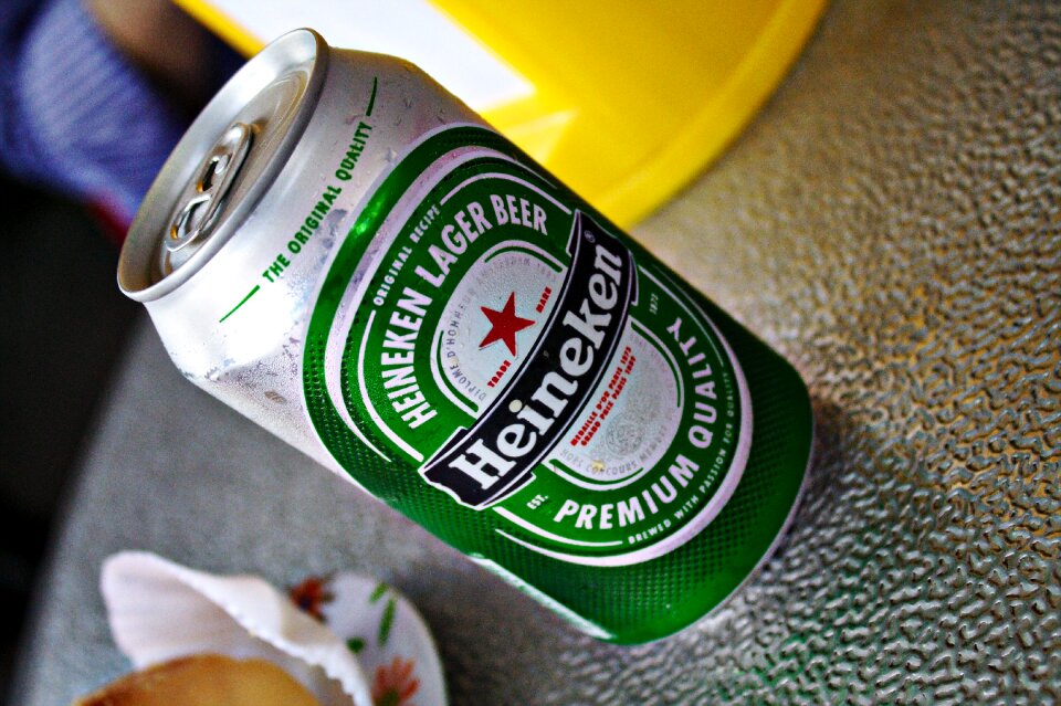 Alcohol heineken friends