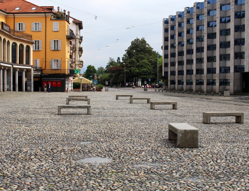Cobblestones houses ticino