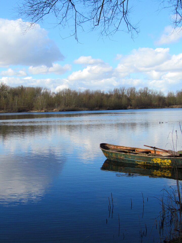 Fishing lake mood mirroring