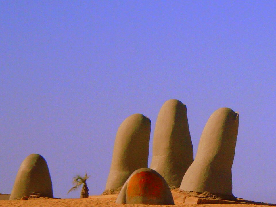Sand beach sculpture