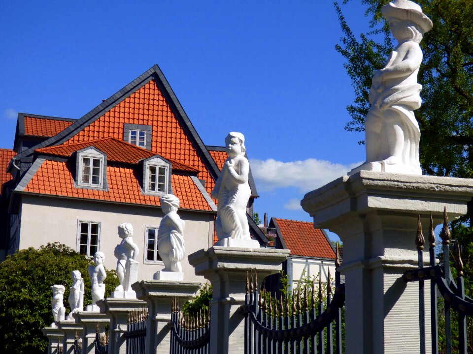 Statue building stone figures
