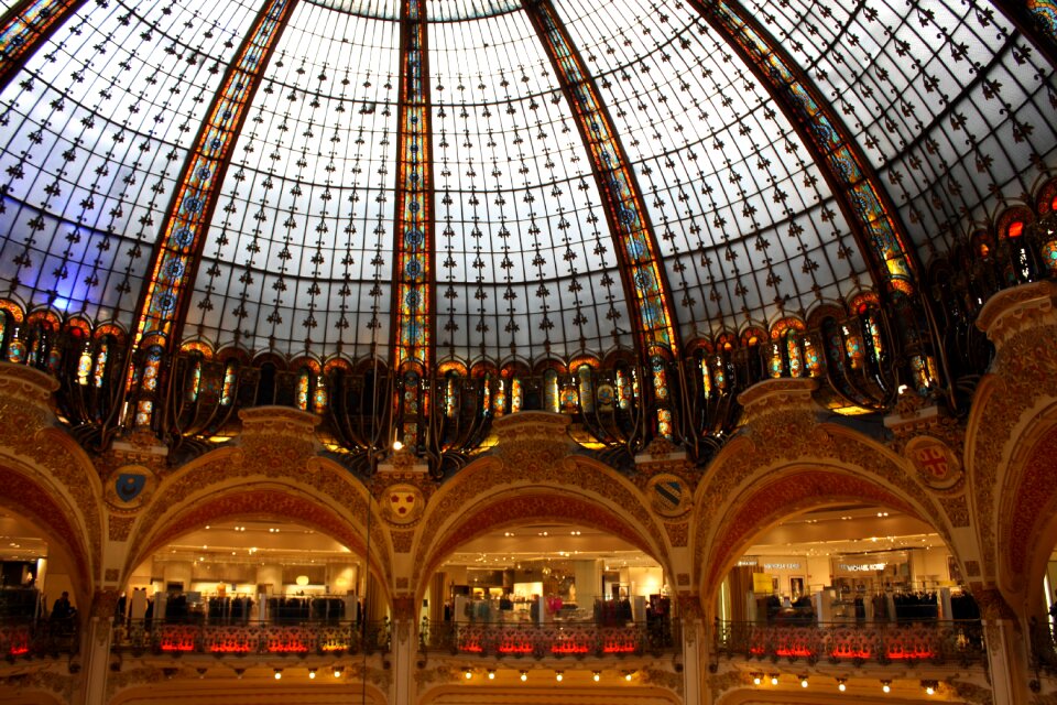 Shopping department store dome